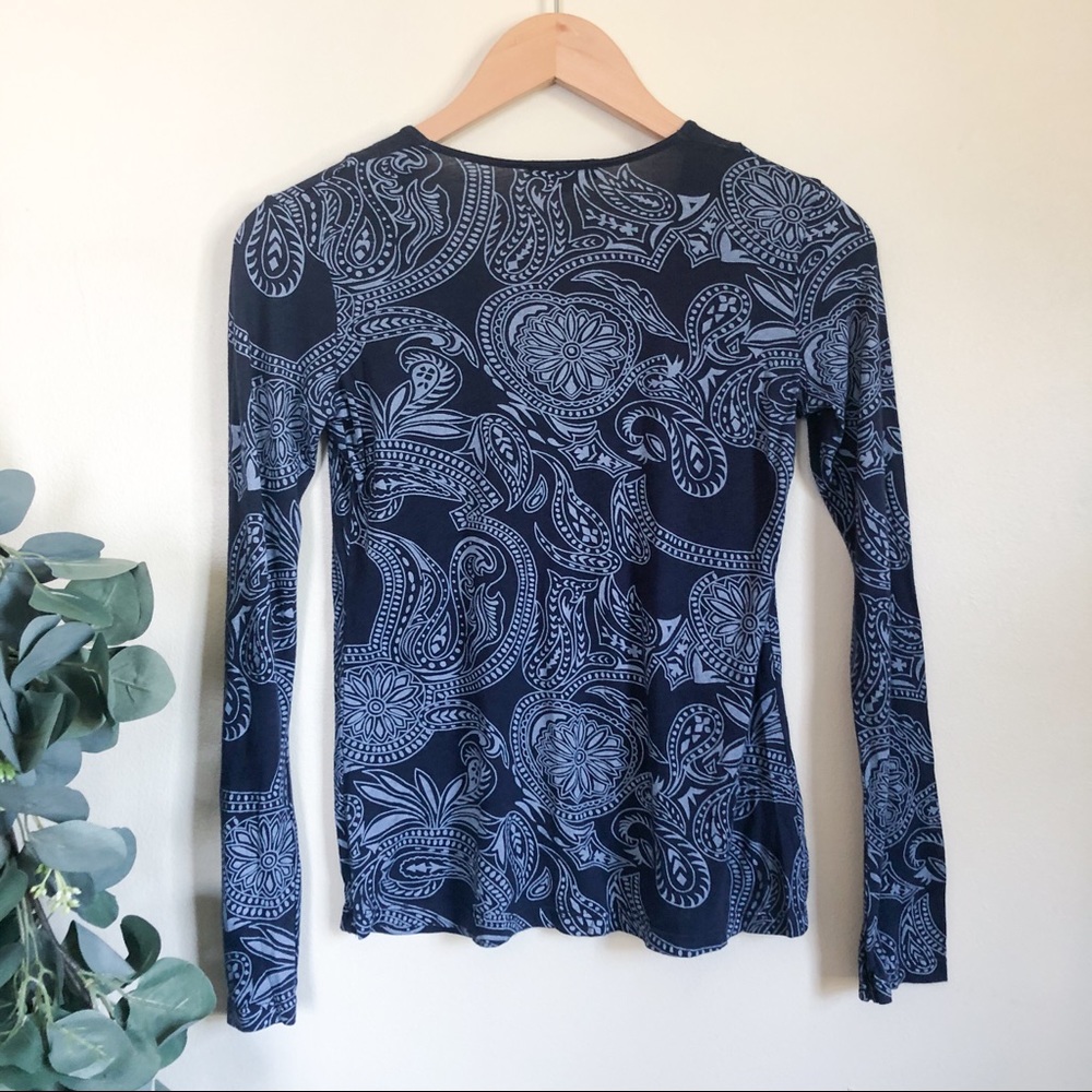 splendid bergdorf goodman | navy paisley top xs - Picture 2 of 4